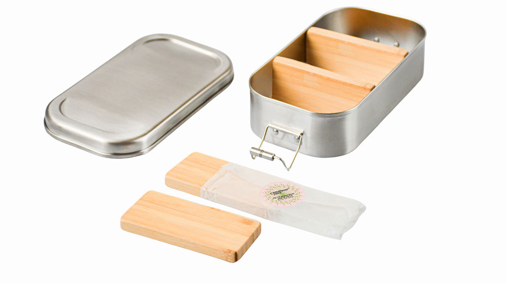 Brotdose aus Edelstahl mit Einsatz für Bento-Box-Trennung.