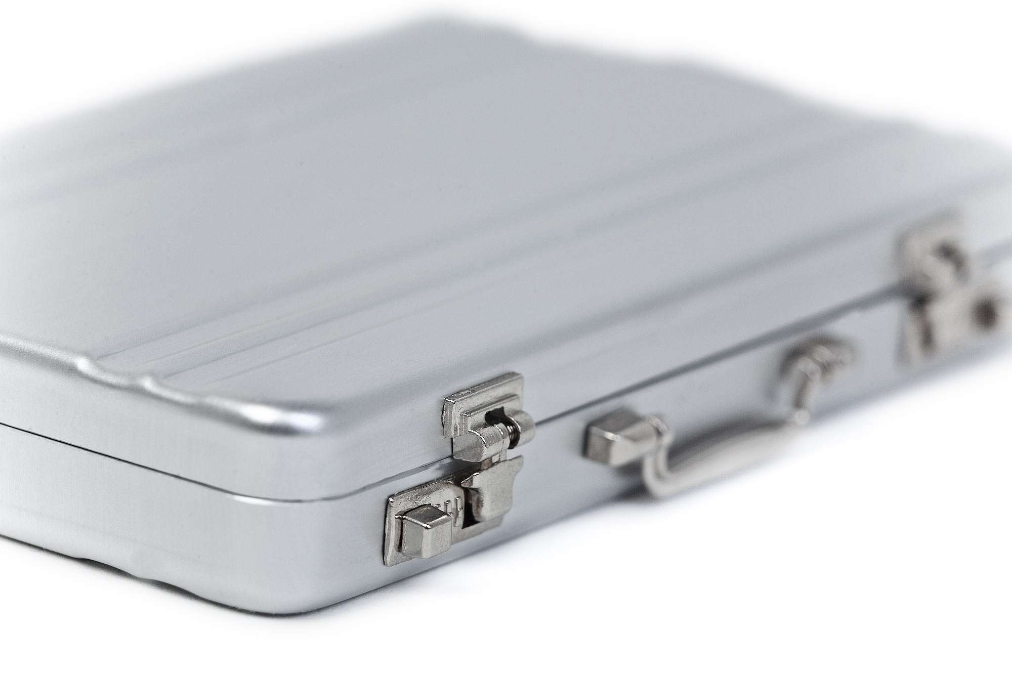 Visitenkartenetui aus Aluminium